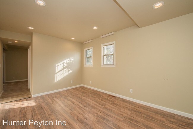 Foto del edificio - 3 br, 2 bath Apartment - 2010 E 19th Street