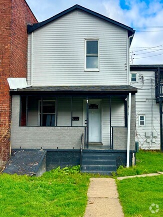 Building Photo - 613-615-615 W Main St