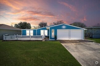 Building Photo - 105 Pompano Ave