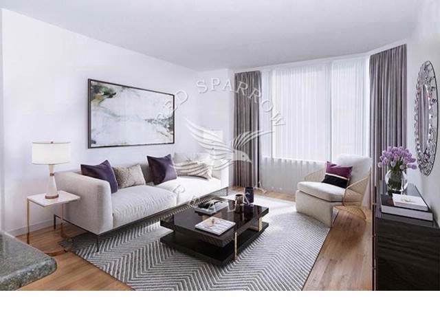 Foto principal - 310 W 38th St