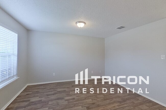 Foto del edificio - 2922 Marquis Ln