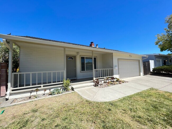 Building Photo - Single Story 3 bedroom In Cute Treelined Vallejo Neighborhood