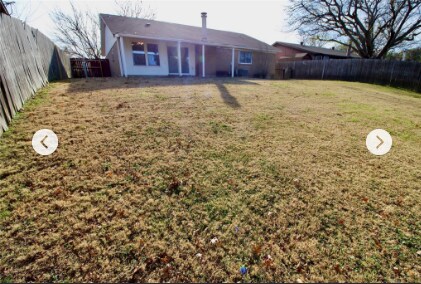 Building Photo - 6461 N Park Dr