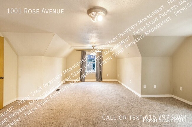 Building Photo - 1001 Rose Ave