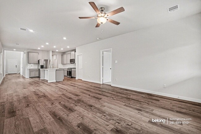 Building Photo - 4015 Ancient Honor Dr