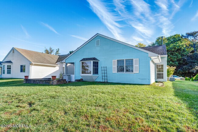 Foto del edificio - 405 Lexington Dr