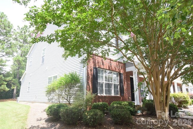 Building Photo - 2849 Summergrove Ct