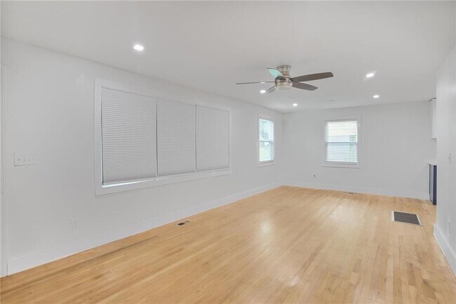 Foto del edificio - 1315 Kenilworth Dr SW