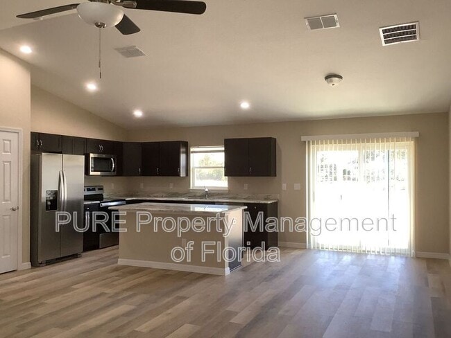 Building Photo - 15641 SW 46th Ave Rd