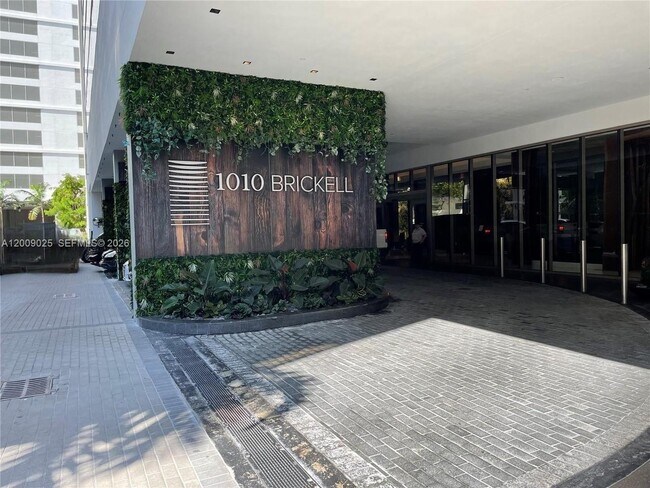 Foto del edificio - 1010 Brickell Ave