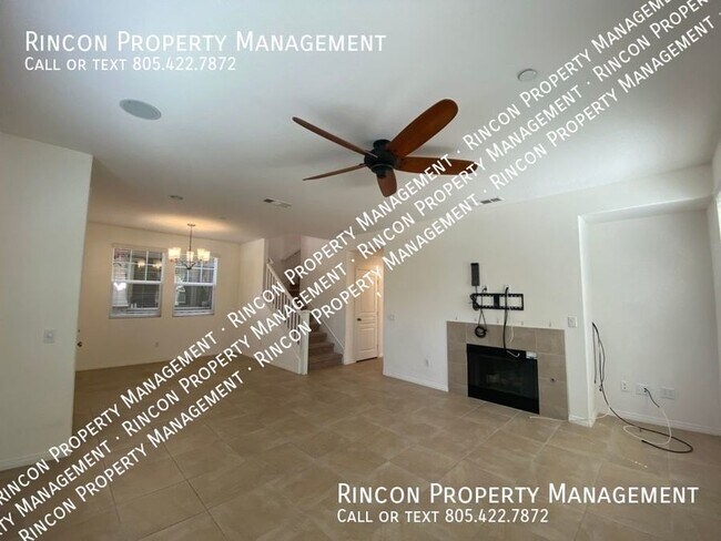 Building Photo - Stunning Ventura Home *3 Bedrooms, 2.5 Baths*