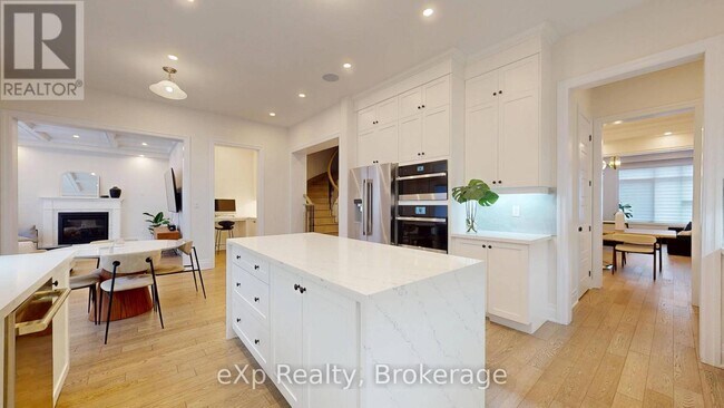 Building Photo - 3313 Sunningdale Gardens