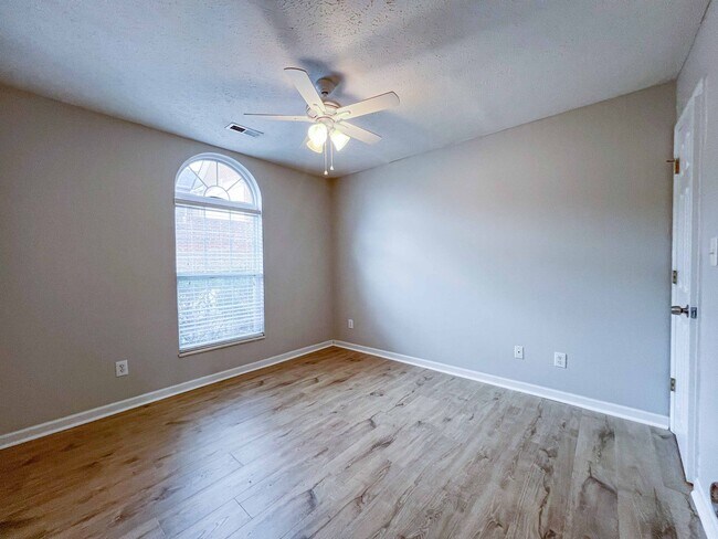 Foto del edificio - 2-Bedroom + office Condo Retreat with Pool Access