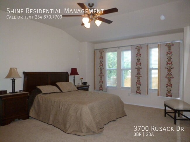 Foto del edificio - 3700 Rusack Dr