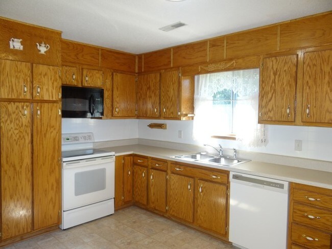 Building Photo - 227 Hulsey Dr