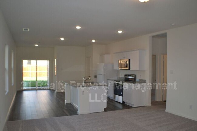 Building Photo - 6417 Bishop Dr