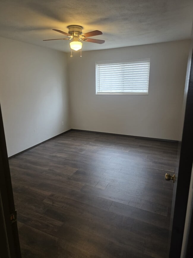 Large bedroom window - 212 N 44th St