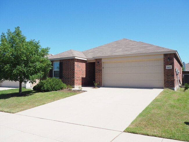 Foto del edificio - 3 Bed 2 Bath in Providence Village