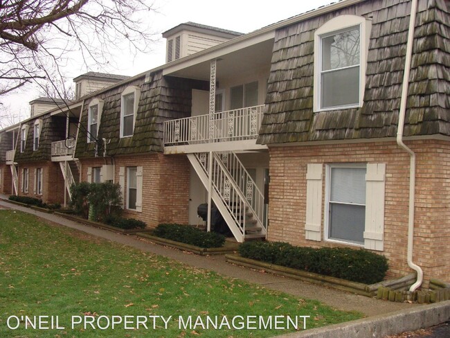 Building Photo - 240 S Salisbury St