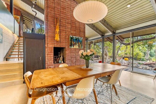 Foto del edificio - 1716 Putney Rd