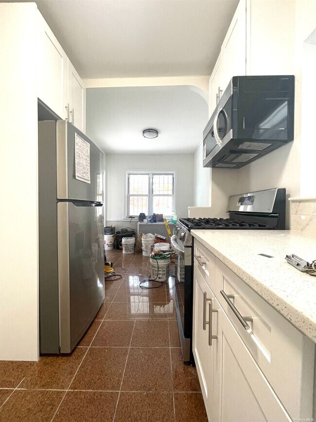 Building Photo - 155-13-155-65 65th Ave