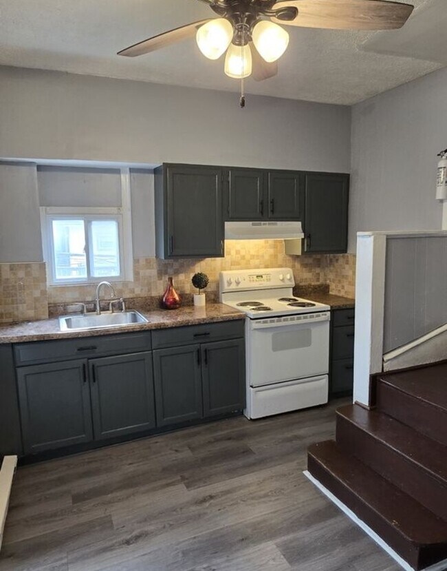 Foto del edificio - 4900 N 8th St