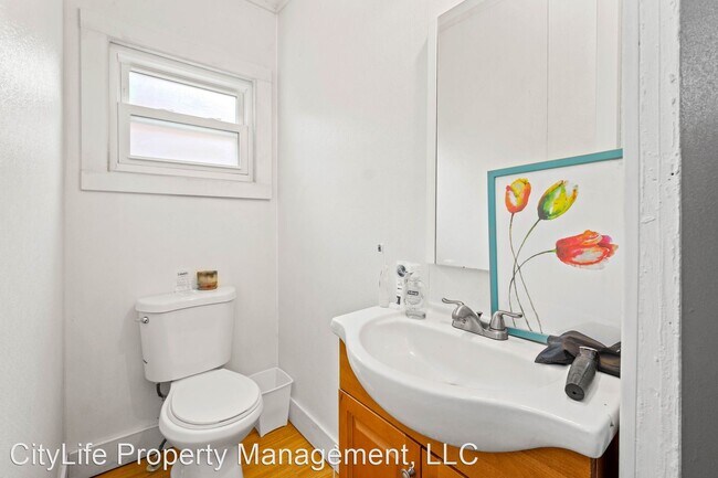 Building Photo - 3 br, 1.5 bath House - 206 Bodkin Street