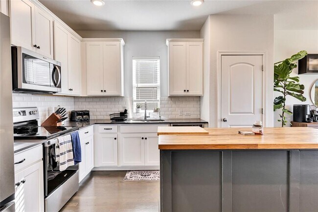 Foto del edificio - 13004 Titanium St