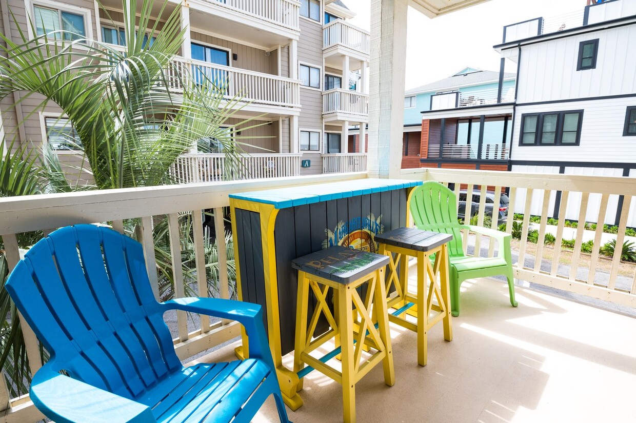 Foto principal - Salty Hammocks Oceanfront Condo Community