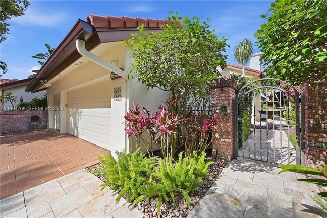 Building Photo - 21944 Town Pl Dr