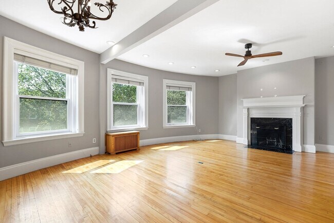 Foto del edificio - 1011 Beacon St