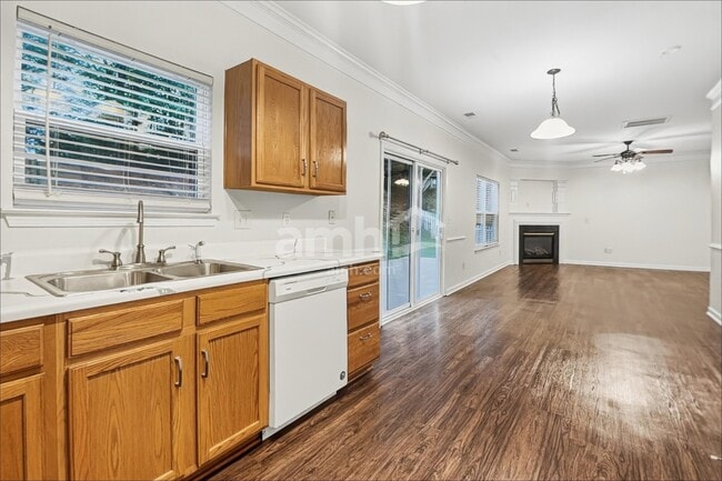 Foto del edificio - 3801 Wingdale Ct