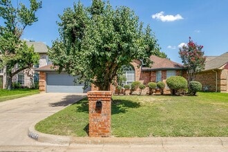 Building Photo - 7617 Blossom Dr