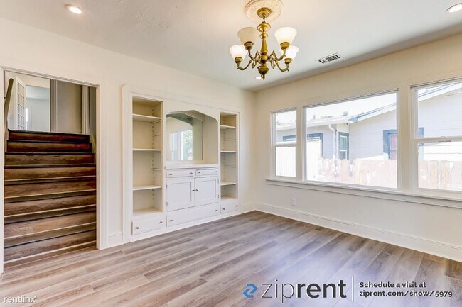 Foto del edificio - 2757 Ritchie St