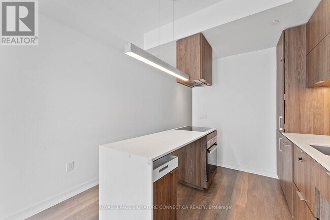 Building Photo - 15 Lower Jarvis St