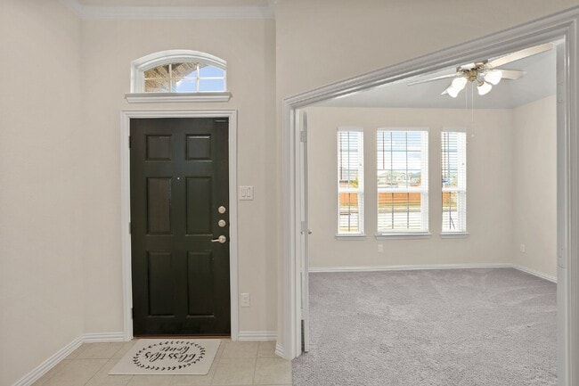 Building Photo - Beautiful 3/2 Super Close to 288 in Sierra Vista!