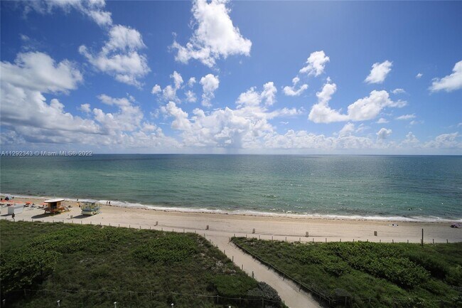 Building Photo - 6917 Collins Ave