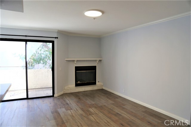Building Photo - 322 S Mentor Ave