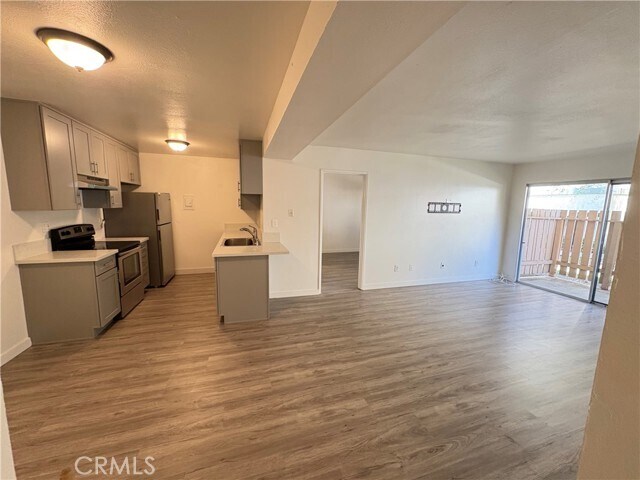 Foto del edificio - 2408 S Hacienda Blvd