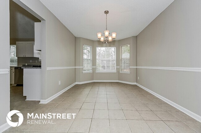 Building Photo - 10588 Village Landing