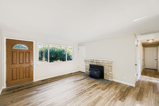 Photo - Fully-Remodeled 3 Bed 1 Bath Mountlake Ter... House