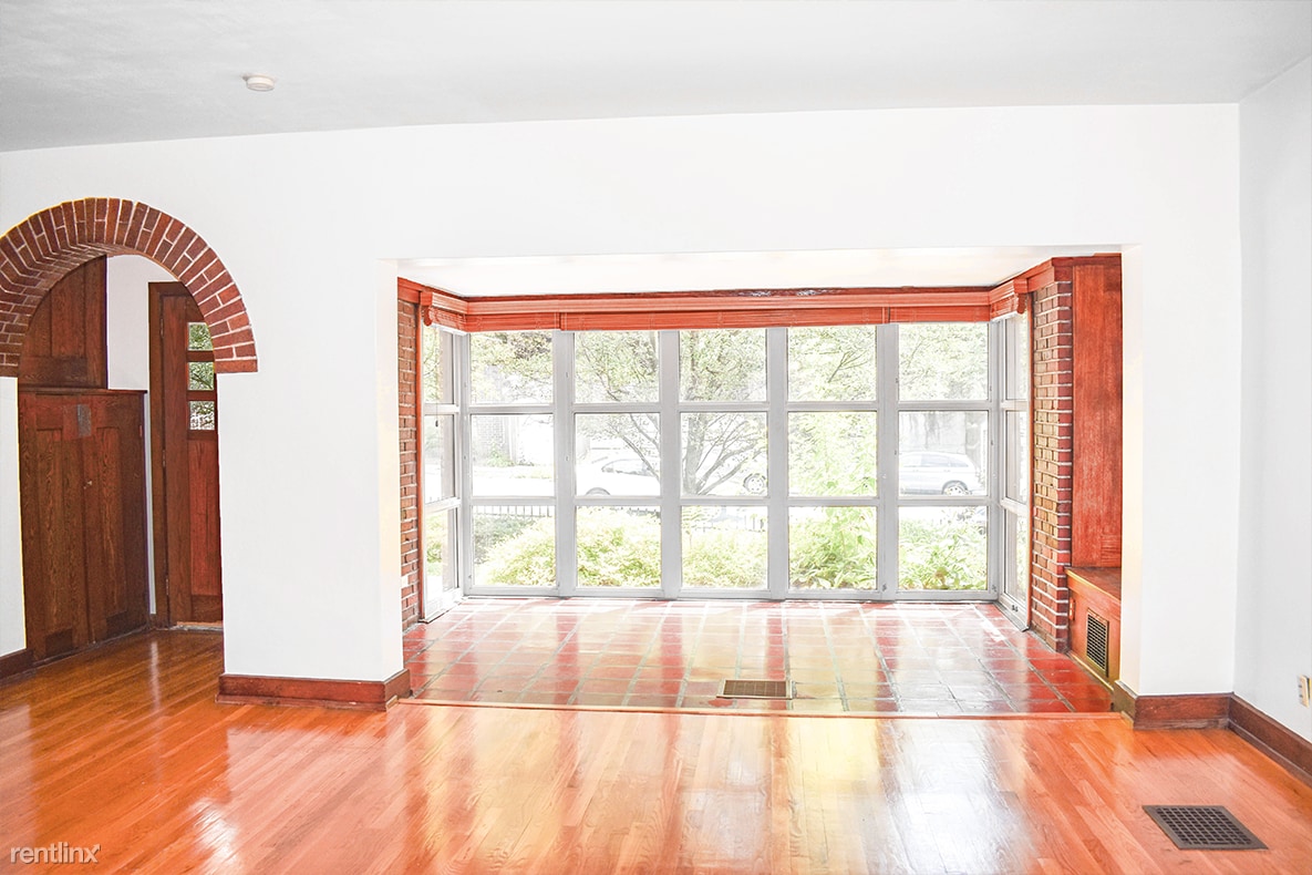 Primary Photo - 3 br, 1 bath Apartment - Beacon Commons