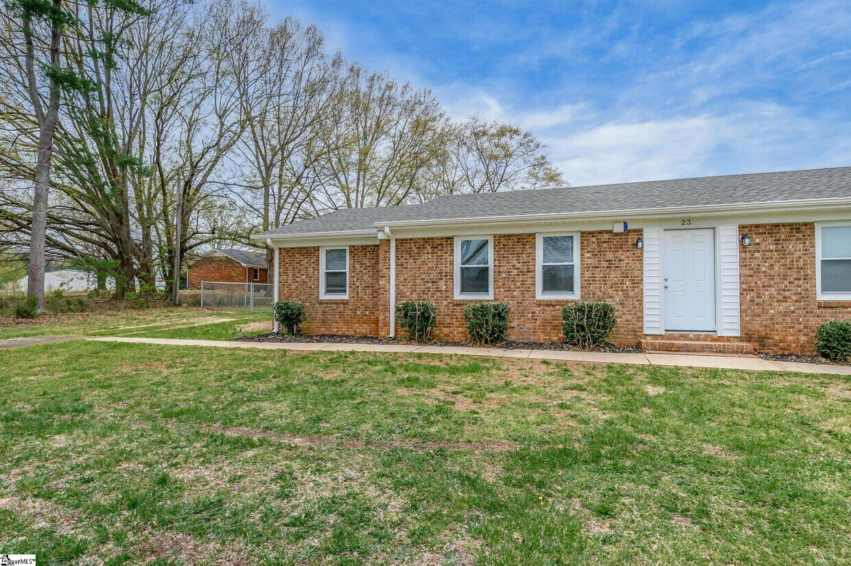 23 Palmetto Dr, Inman, SC 29349 House Rental in Inman, SC