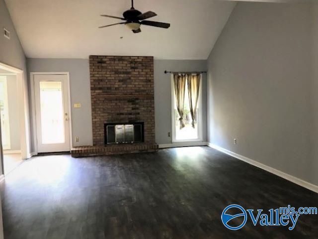 Foto del edificio - 143 Leathertree Ln