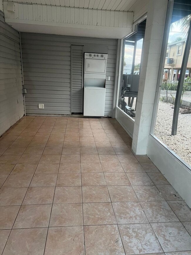 Foto del edificio - 128 Eucalyptus Ct