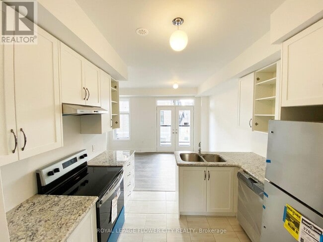 Photo du bâtiment - 3006 Islington Ave