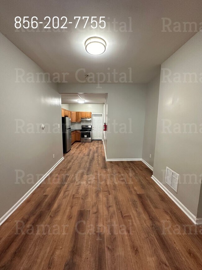 Building Photo - Rent NOW -  4 Bedroom 1 bath Single Family...