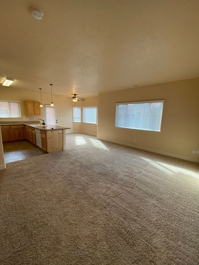 Building Photo - PHEASANT RUN CONDO (PR#37)