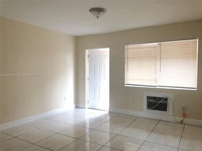 Building Photo - 1920 Washington Ave