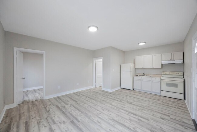 Building Photo - 317 N Highland Ave